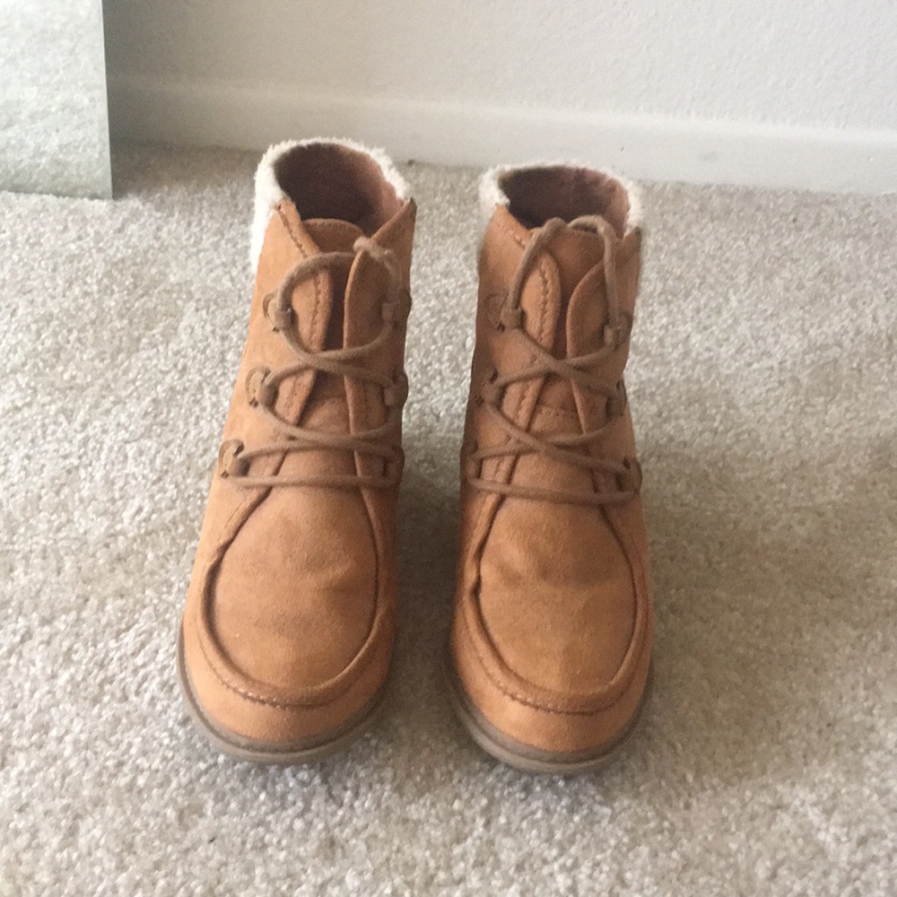 Tan suede wedge boot size 7
